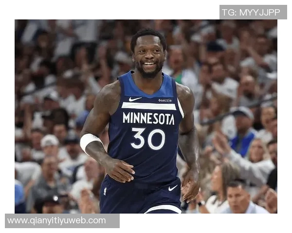 兰德尔半场表现稳定12投4中贡献13分5篮板1助攻状态回暖助力球队奋战 兰德尔半场表现稳定12投4中贡献13分5篮板1助攻状态回暖助力球队奋战