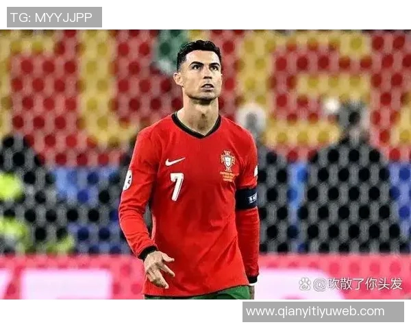 C罗梅开二度助力球队获胜并荣获上轮沙特联最佳进球奖杯 C罗梅开二度助力球队获胜并荣获上轮沙特联最佳进球奖杯