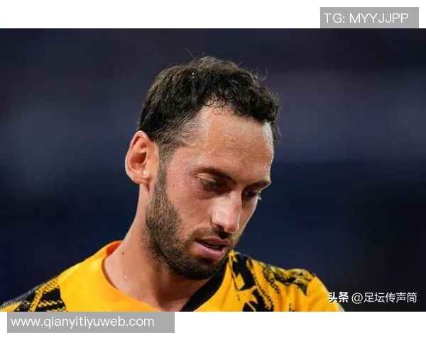 恰尔汗奥卢因伤缺席热那亚战役或将在意超杯复出 恰尔汗奥卢因伤缺席热那亚战役或将在意超杯复出